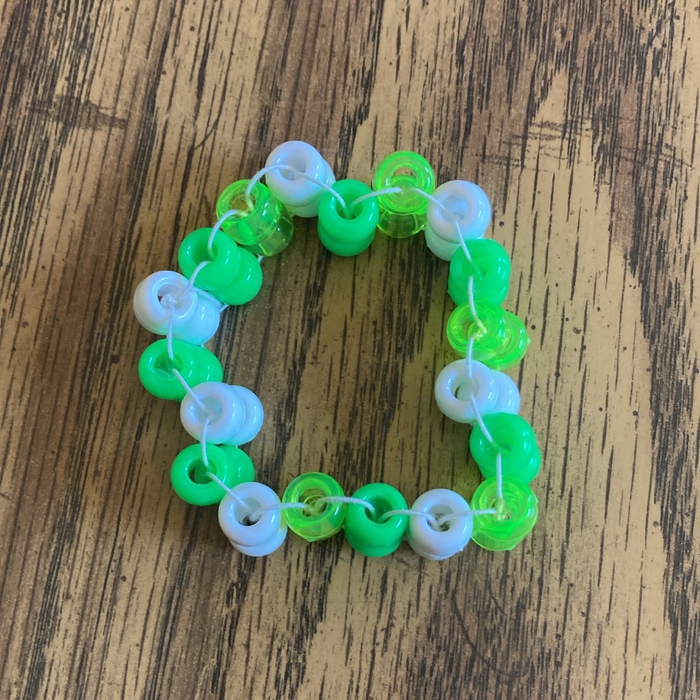 Mint Ladder Kandi Cuff 🌱 - Picture 2 of 5